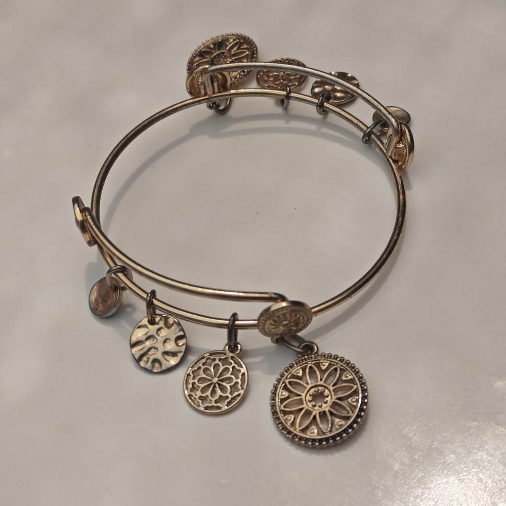 Gold Tone Bohemian Charm Bangle Bracelet Floral Hammered Floral Coin Medallions